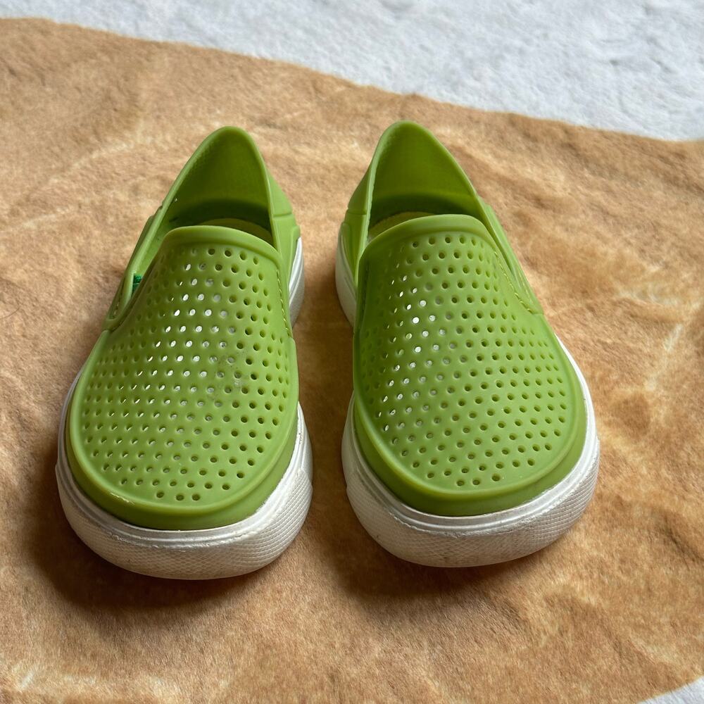 Crocs Kids CitiLane Roka Slip ons Water Boat Shoes Volt Green Shoes 7 - Picture 2 of 13